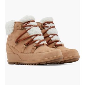 Sorel Women's Evie Cozy Lace Wedge Bootie Tawny Buff/Wood Size 7 New without box